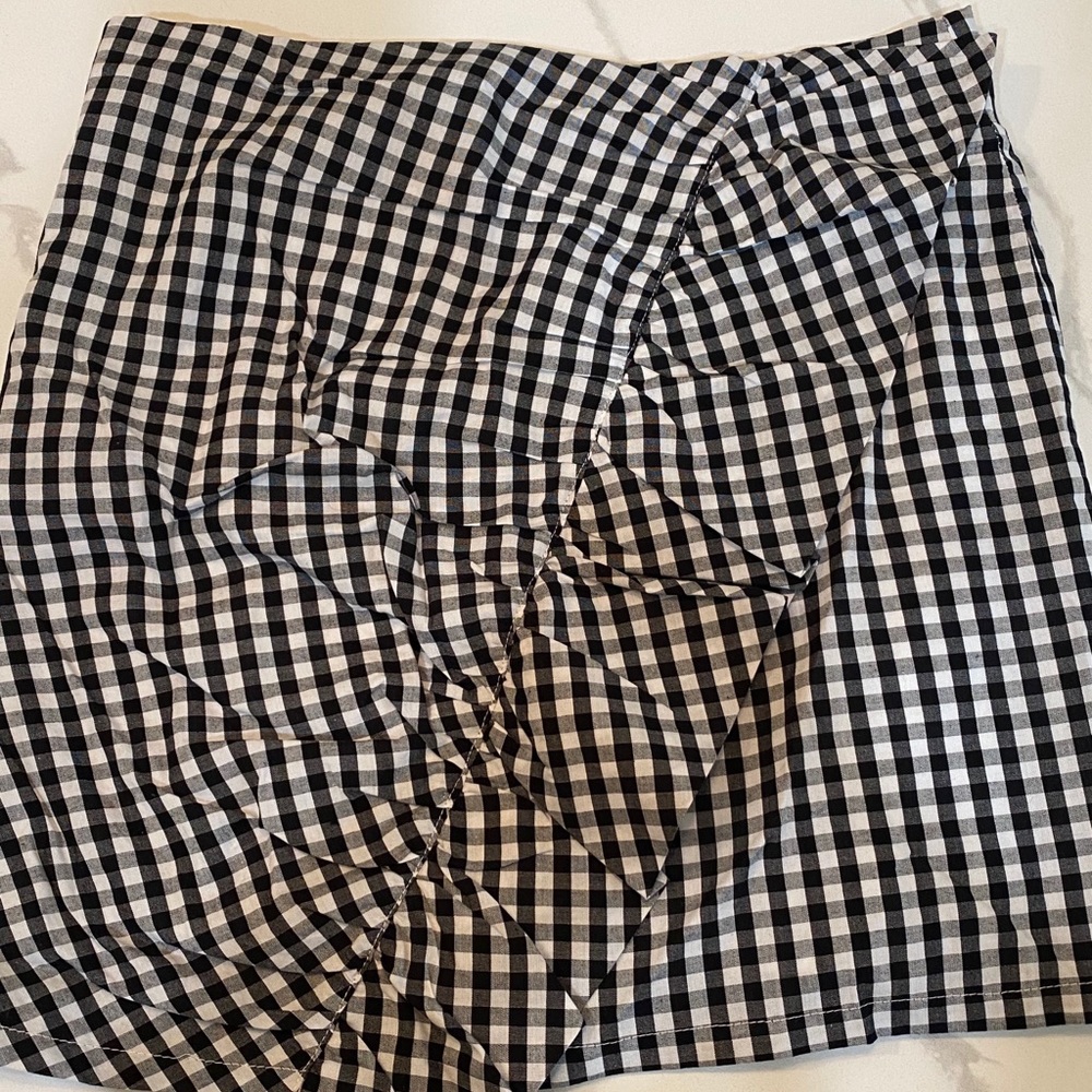 Black & white skirt